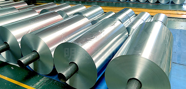 “安全、衛(wèi)生、環(huán)?！?011鋁箔餐盒料墊付傳統(tǒng)一次性餐盒